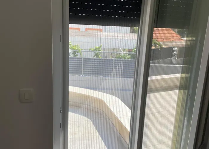 Naomi 2 Split