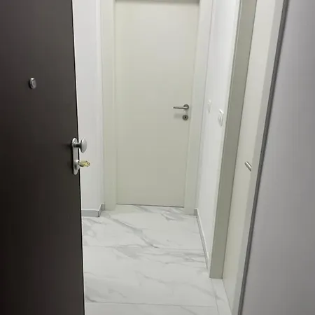 Naomi 2 * 스플리트