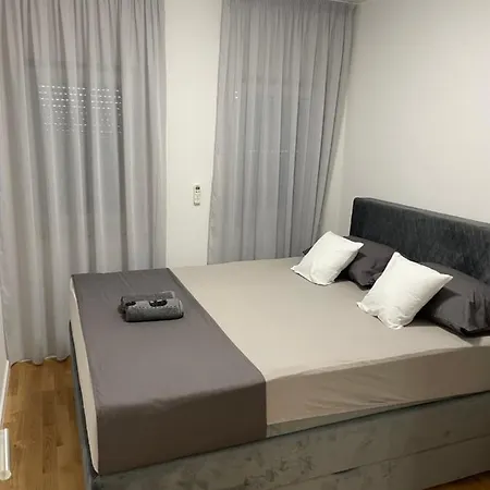 Naomi 2 * 스플리트