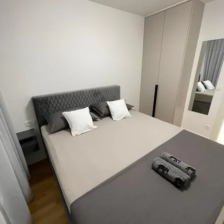 Naomi 2 * 스플리트